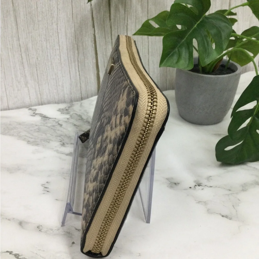 GUC. kate spade Beige Black Snake-Print Zip Wallet